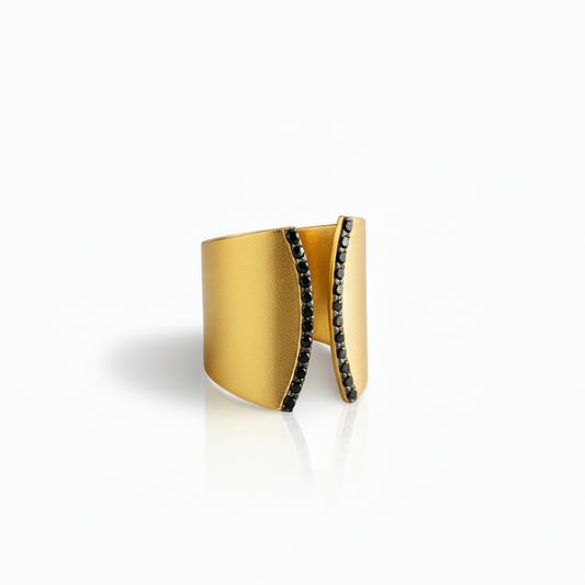 Alison Mariot Selenis ring in 18K gold vermeil with Swarovski crystals