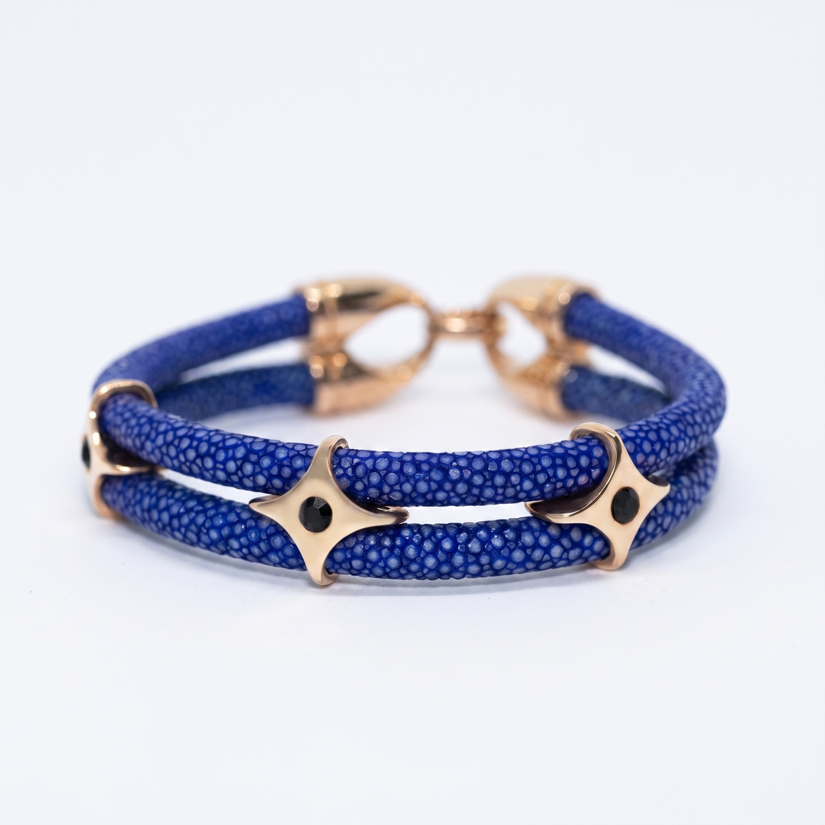 Alison Mariot bracelet in genuine blue stingray leather with a crystal-set star in rose gold PVD — alternate view