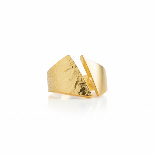 Alison Mariot Linea asymmetric ring in 18K gold vermeil