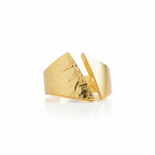 Alison Mariot Linea asymmetric ring in 18K gold vermeil