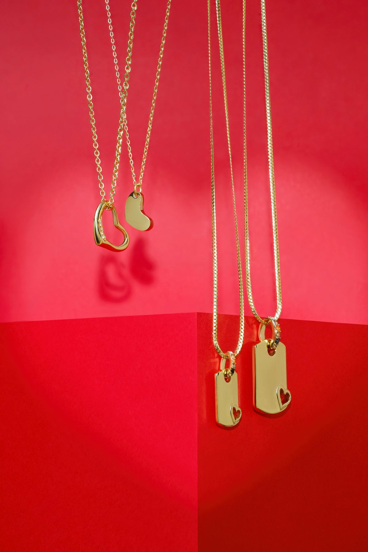 STATEMENT NECKLACES