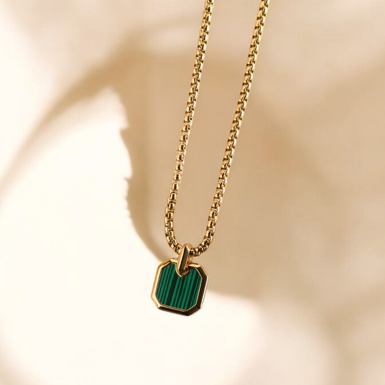 Streamline Tag (Malachite Stone)