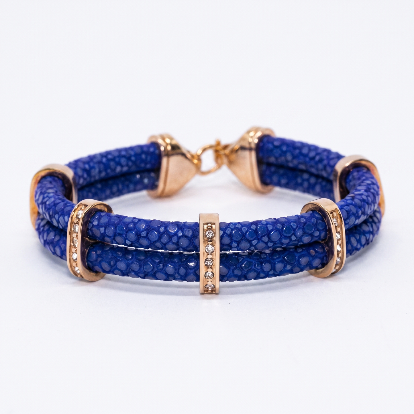 Alison Mariot Blue Quinate bracelet in genuine stingray leather