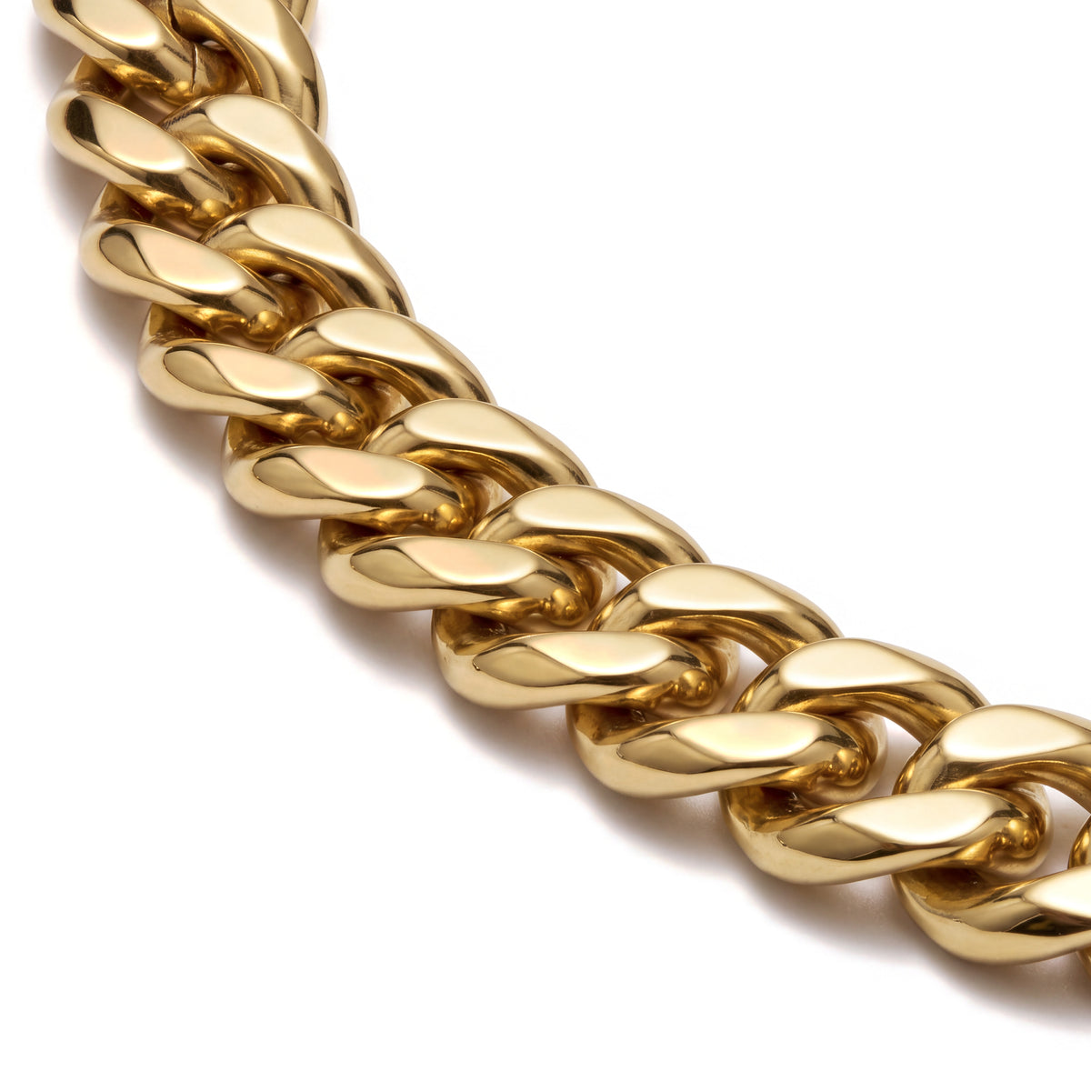 Alison Mariot LuxeLink necklace — close-up of the polished curb links