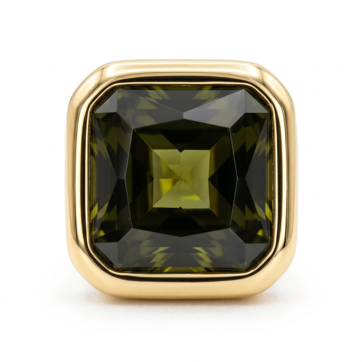 Alison Mariot VERDÉA — close-up of the square-cut natural green tourmaline in its 18K gold vermeil bezel