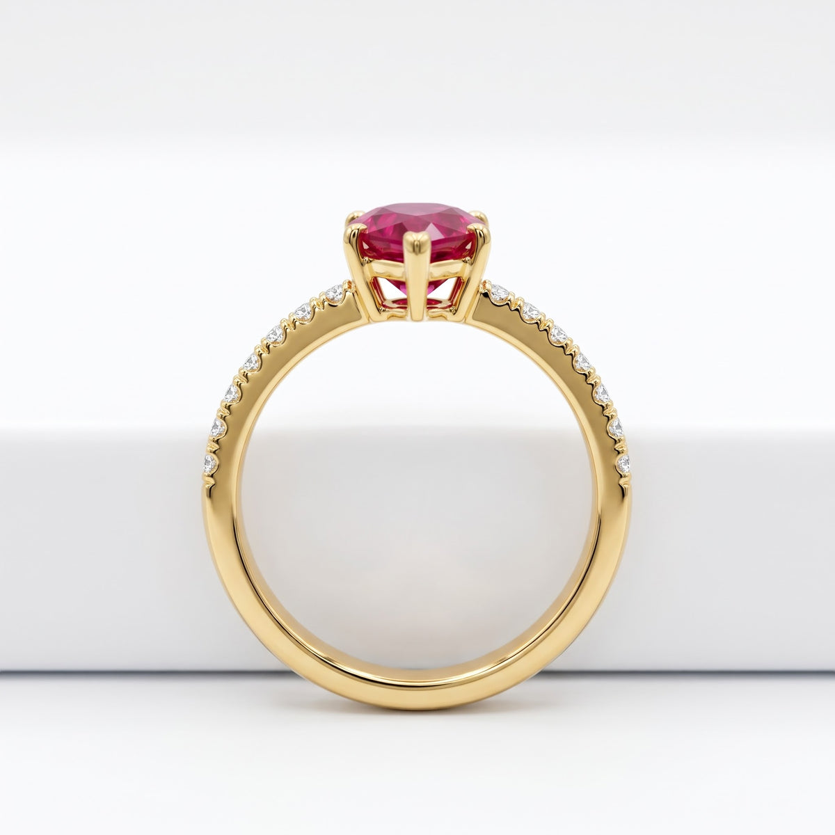 Alison Mariot AGAPI ring in 18K gold vermeil with natural red jade — profile view