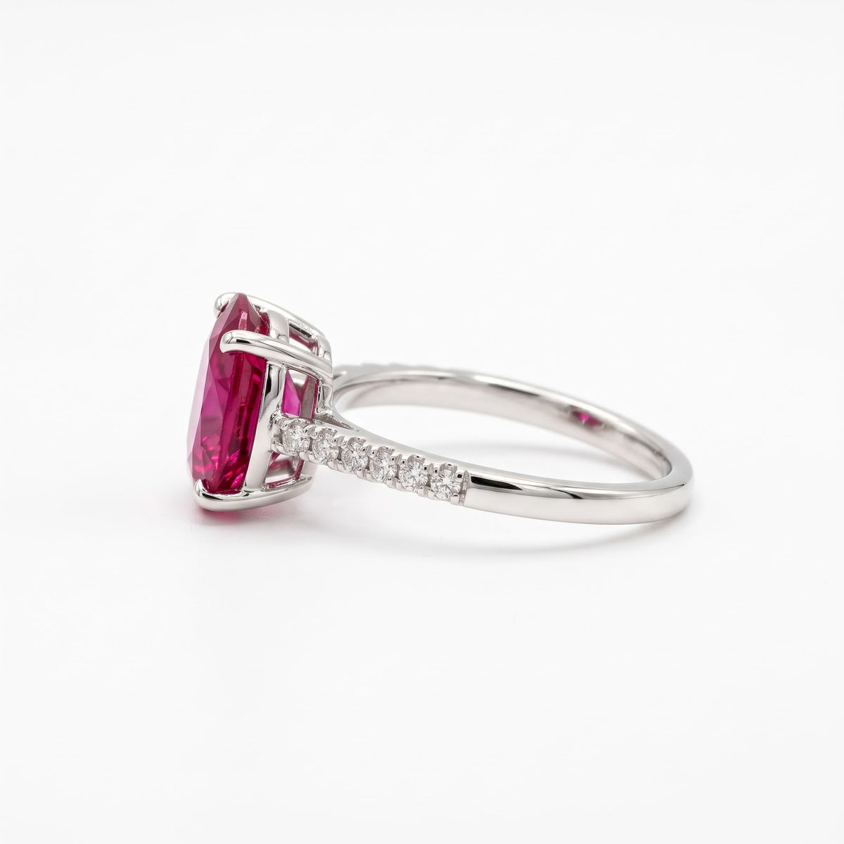 Alison Mariot SELENE ring in 925 sterling silver with natural red jade — side view
