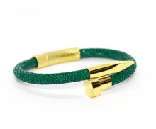 Load image into Gallery viewer, Green Luxury Stingray Bracelet